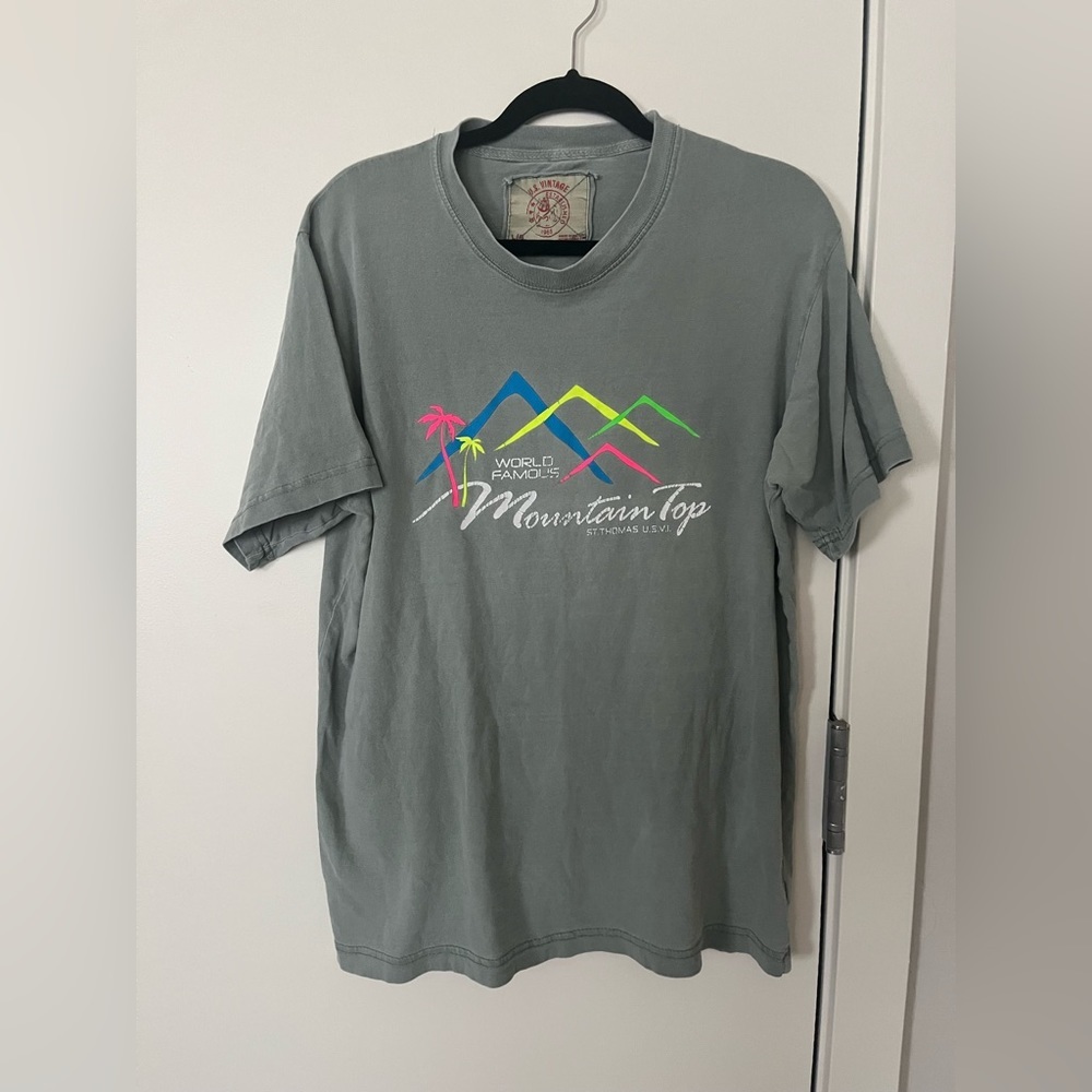 US Vintage Worlds Famous Mountain Top Tee Size: Large​